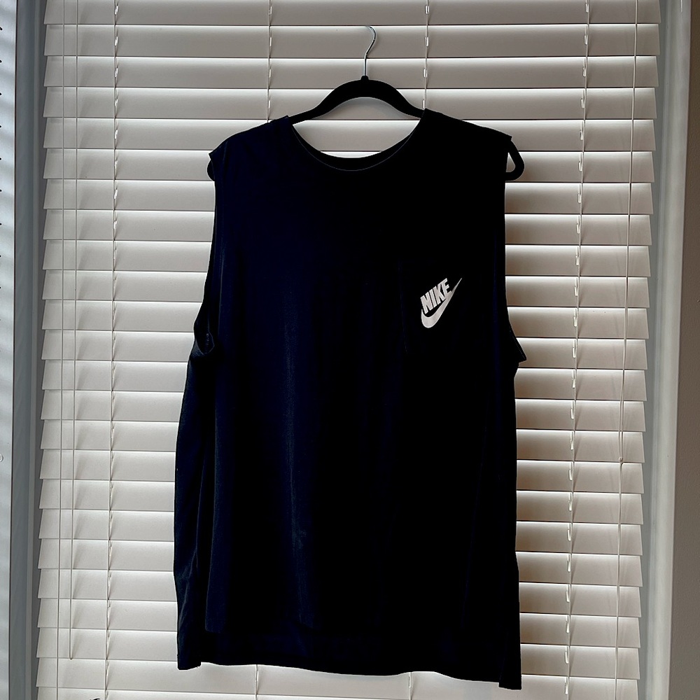 Nike Black Logo Muscle Tee Tank Top w Pocket